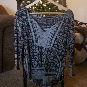 Hi-low 3/4 sleeve shirt